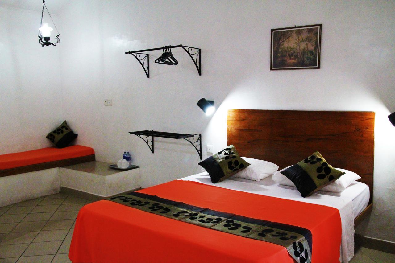 Dambulu Oya Family Park Hotel Dambulla Exterior photo